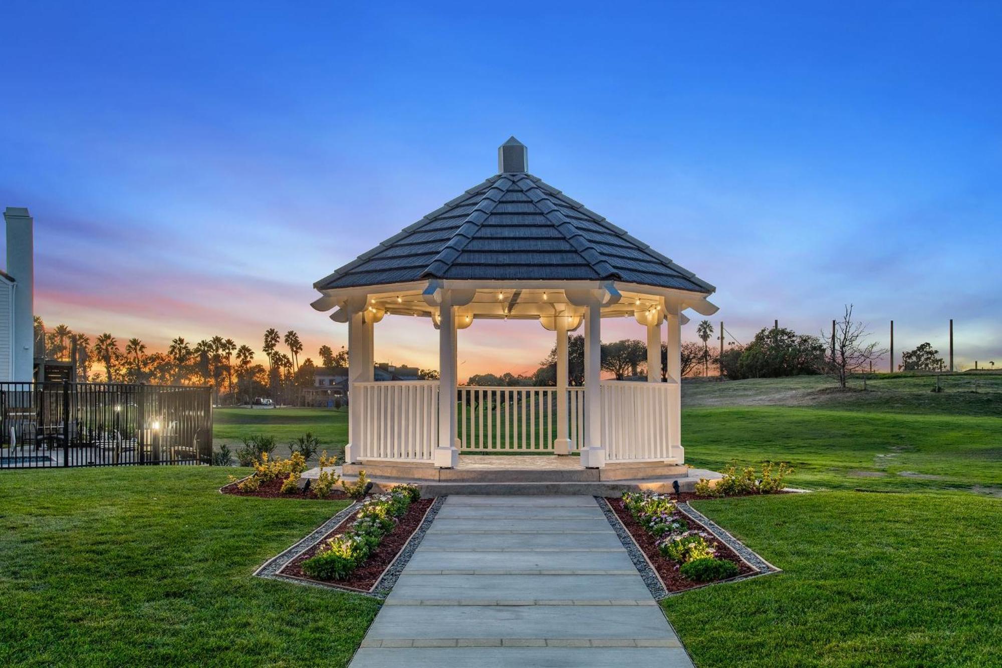 Staybridge Suites Oxnard - River Ridge By Ihg Buitenkant foto