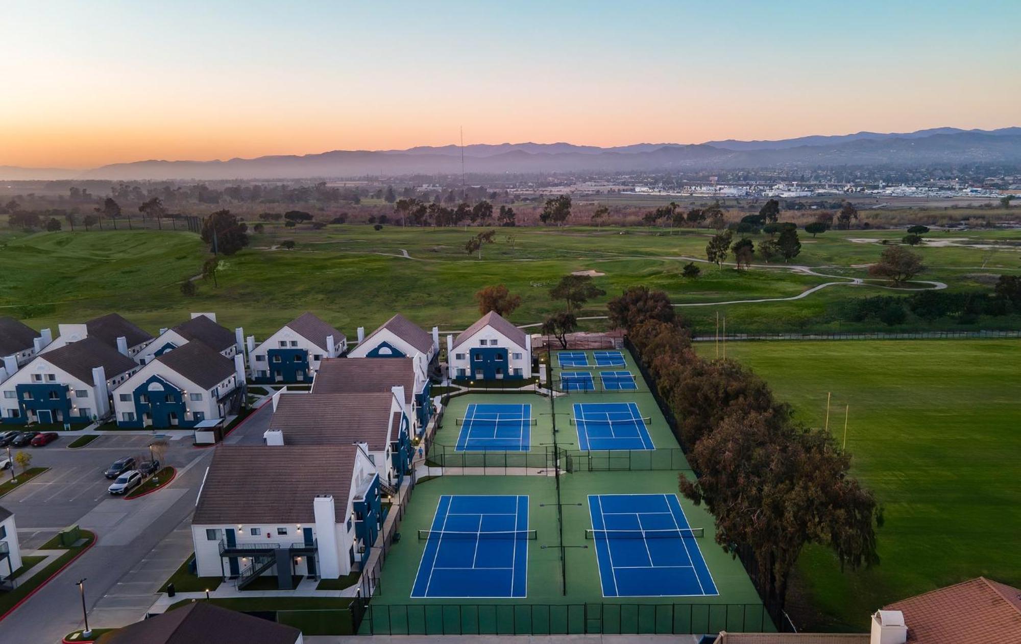 Staybridge Suites Oxnard - River Ridge By Ihg Buitenkant foto